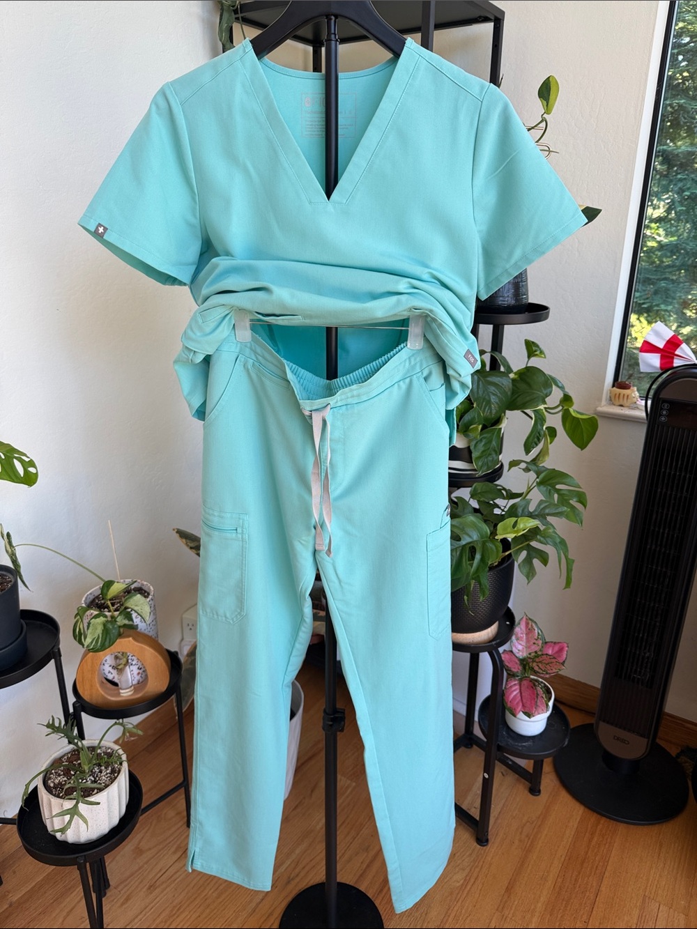 Figs Women's Scrub Set in Seafoam - V-Neck Top & Livingston Drawstring Pant